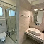 Maison Riviere * Kalligoni